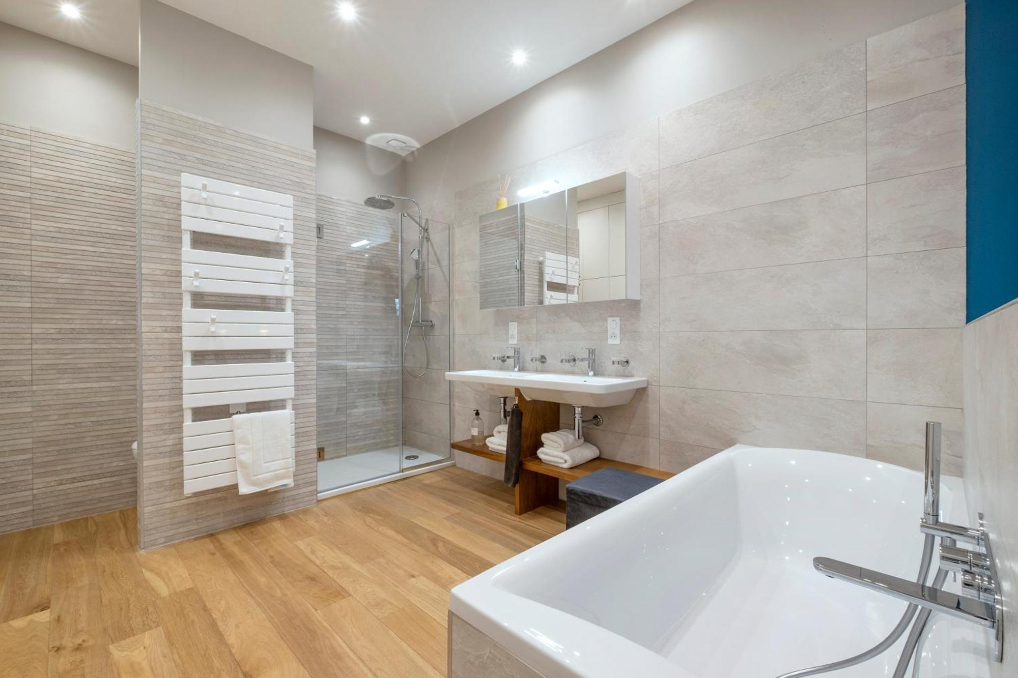 Escale Rochelaise B&B, Spa Bain Nordique Et Sauna Tonneau Λα Ροσέλ Εξωτερικό φωτογραφία